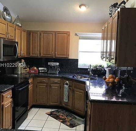 4th image of 2916 Oak Park Cir