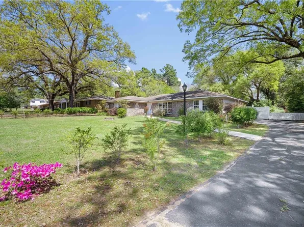 1054 Matterhorn St, Mobile, AL 36608