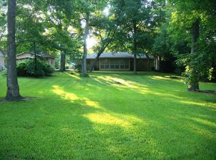 206 Lakeshore Dr, Conroe, TX 77304