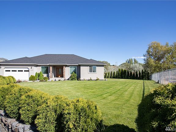 2nd image of 11531 Crystal Ct NE