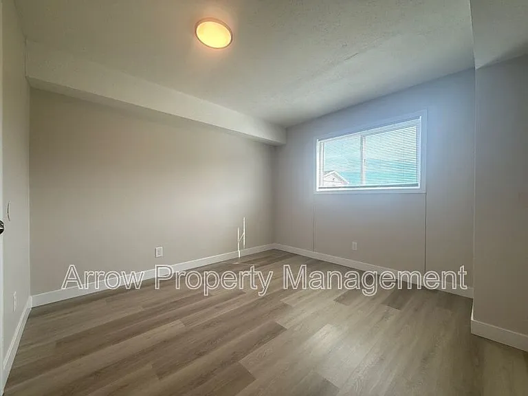 5703 S 14th St #7 — Photo 5