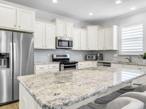 61 Oakley Ct, Santa Rosa Beach, FL 32459