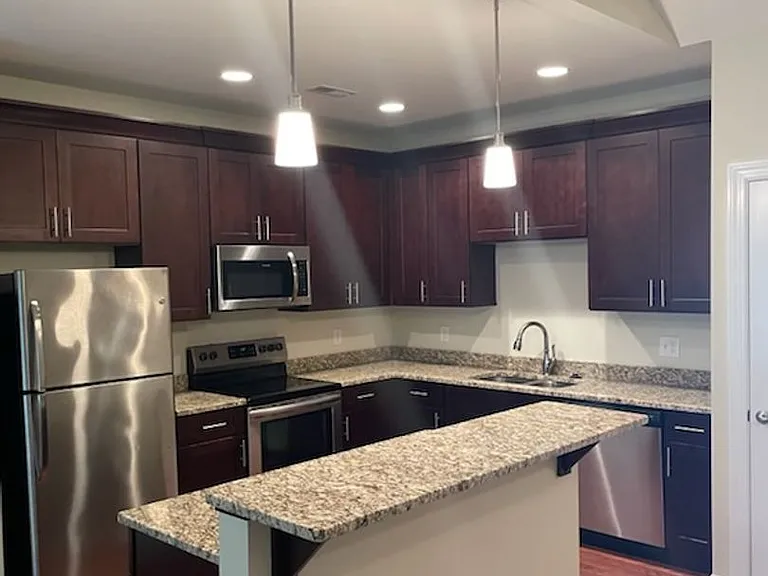 124 Emmyllie Ct NE — Photo 2