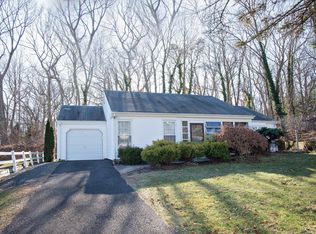 8 Poppy Ct, Lakewood, NJ