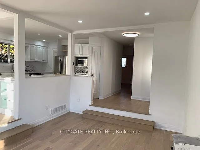 3 bed, $3,000 — Photo 2