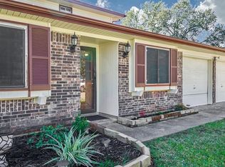 10010 Carlow Ln, La Porte, TX 77571