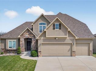 4517 N Sienna Rdg, Riverside, MO 64150