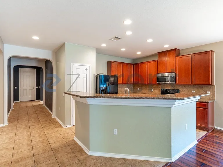 6421 Panadero Cv — Photo 5