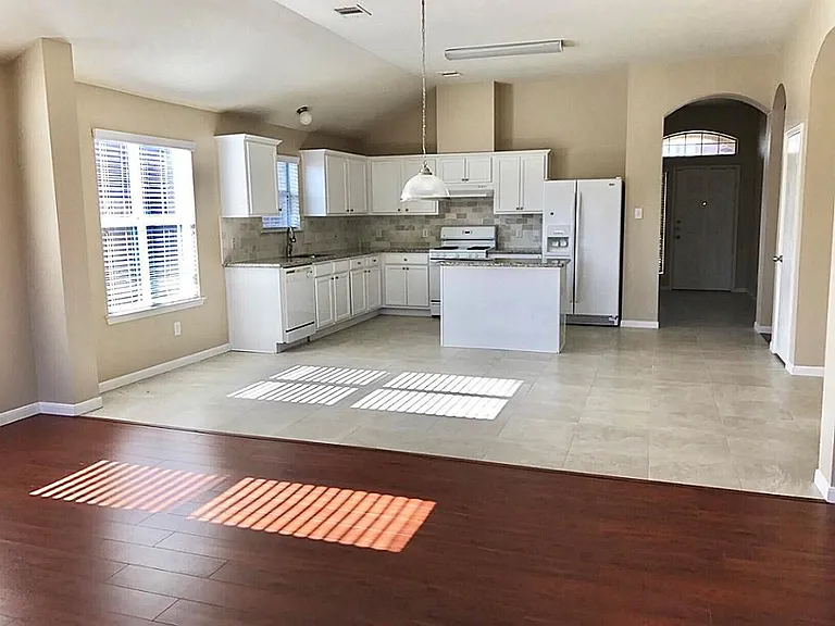30318 Emerson Creek Dr — Photo 12