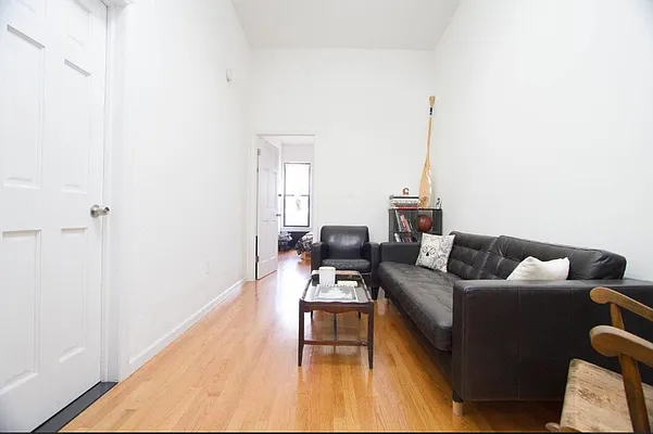 Rented by Oxford Property Group | media 7