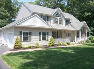 29 4th Ave, Rocky Point, NY 11778