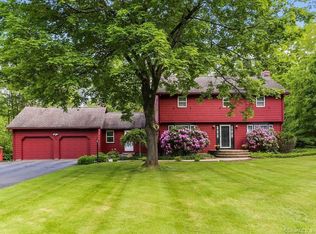 23 Juniper Rd, Bloomfield, CT 06002