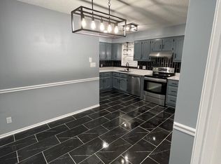 8590 Cedar Cir W, Southaven, MS 38671