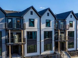 708 Woolwich St #112, Guelph, ON N1H 3W8