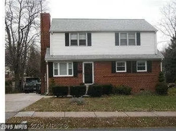 1608 Woodside Dr, Woodbridge, VA 22191