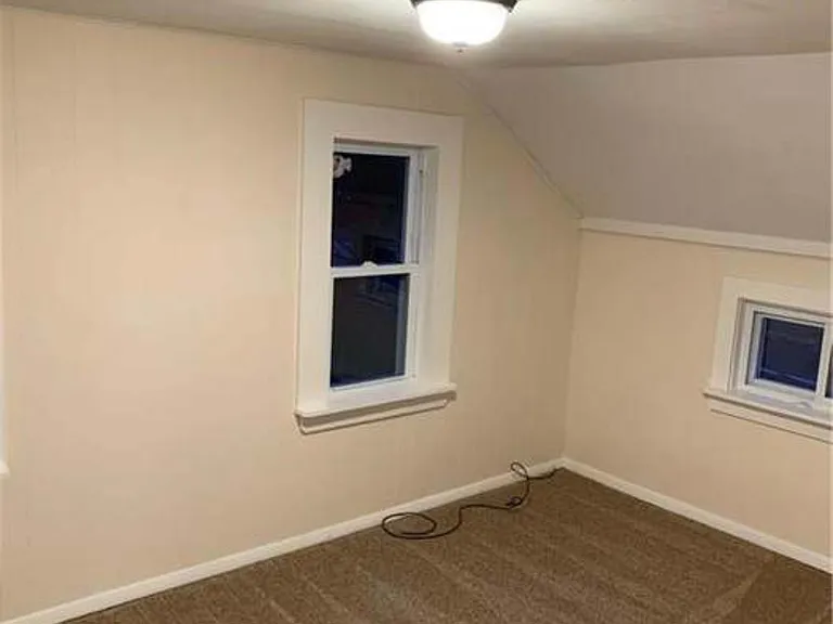 82 Lyndon Rd — Photo 10