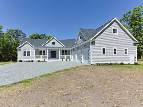 84 Hooppole Road, Mashpee, MA 02649