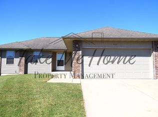 465 N Texas Ave, Republic, MO 65738