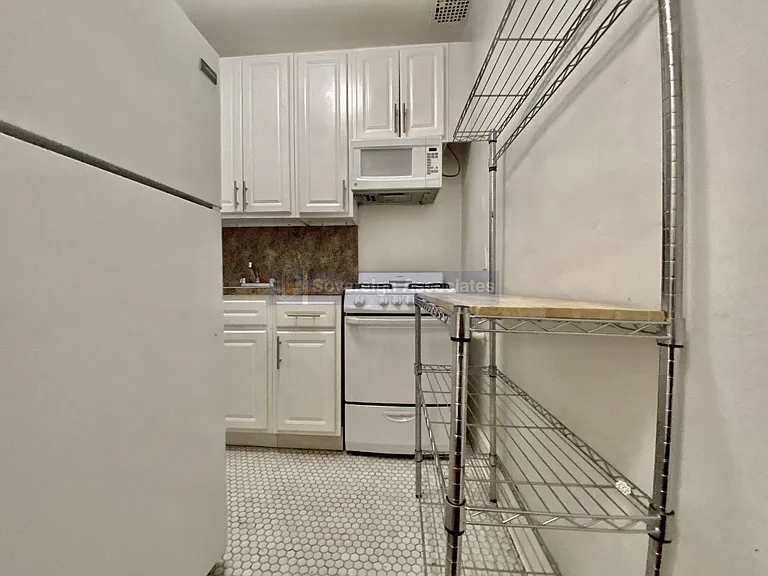 320 W 106th St #2E — Photo 6
