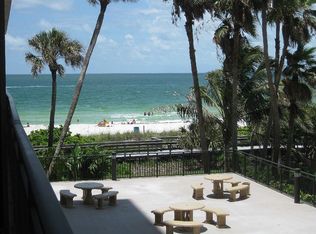 7650 Bayshore Dr APT 207, Treasure Island, FL 33706