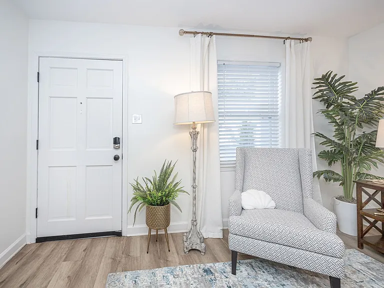 114 Ethel Cir #17 — Photo 10