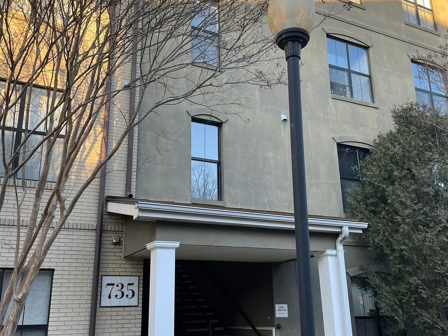 1 bed, 1.0 bath, 900 sqft, $1,850 — Photo 1