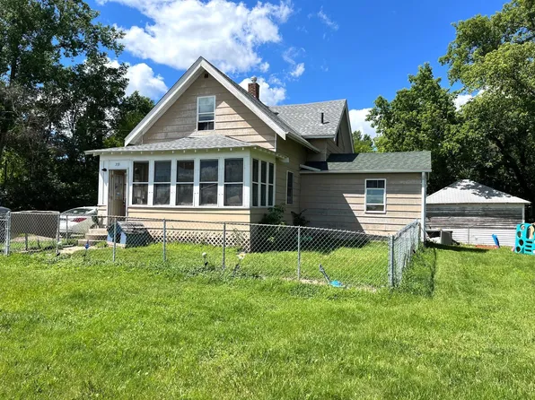 355 W 8th St, Rush City, MN 55069