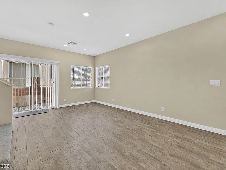 6355 Urban Creek Ct — Photo 4