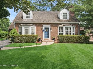 841 Rolling Pass, Glenview, IL 60025