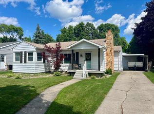 805 Maple St, Essexville, MI