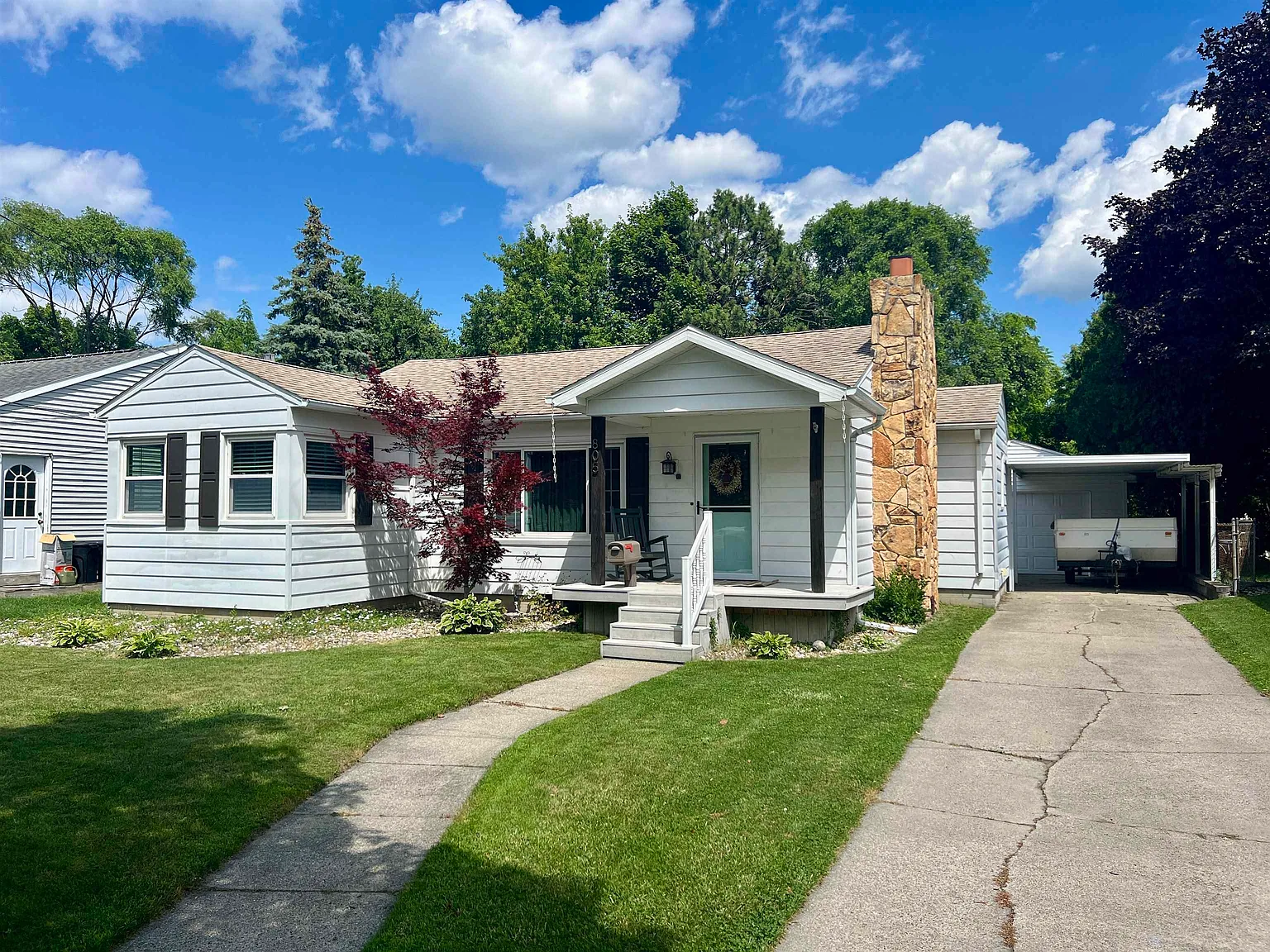 805 Maple St photo 1