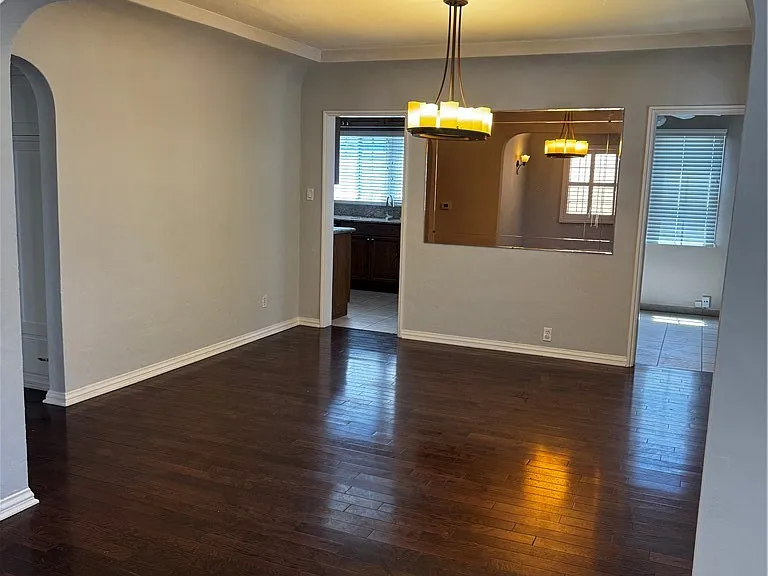 1642 S Bedford St — Photo 4