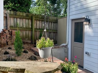 306 Princess Elizabeth St, Fredericksburg, VA 22401