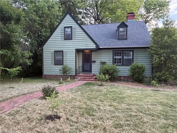 702 Hamilton St, Williamsburg, VA 23185