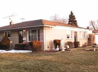 14402 Peck Dr, Warren, MI 48088