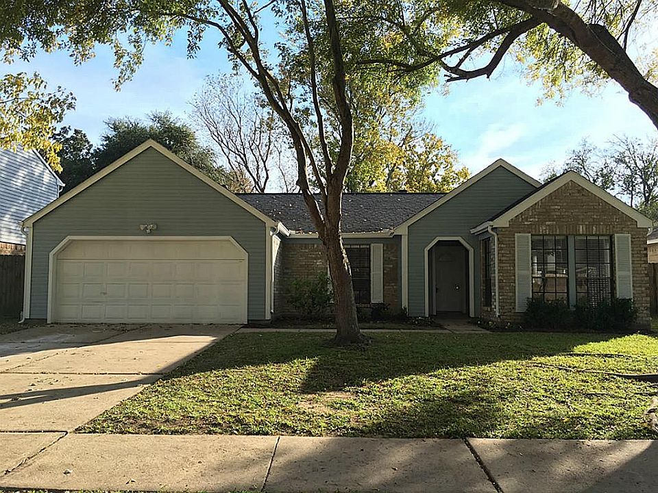 1st image of 2526 Glen Haven Ln