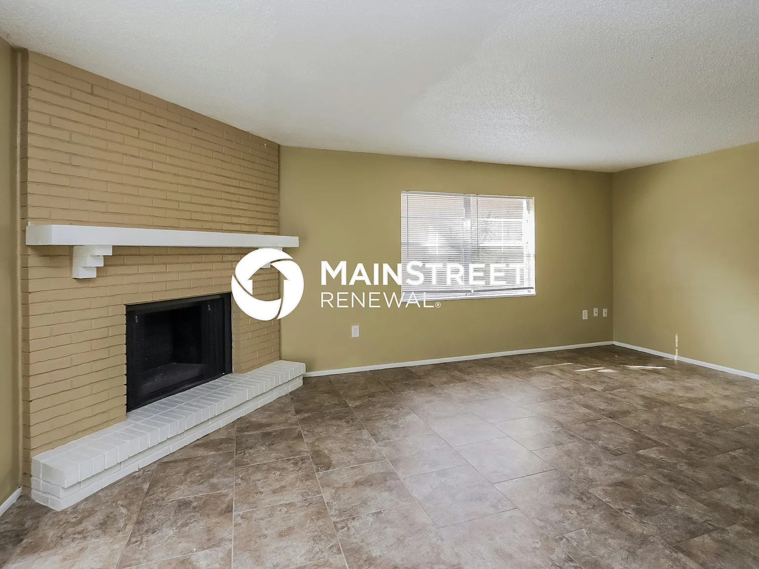 2333 Honey Dr — Photo 3
