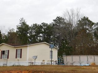 22 Jeffery S Ln, Poplarville, MS 39470