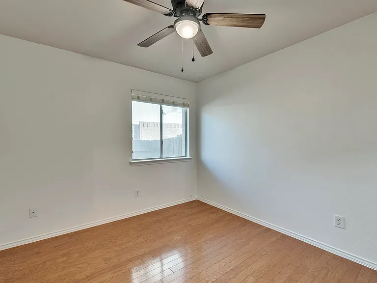 3438 Flowstone Ln — Photo 21