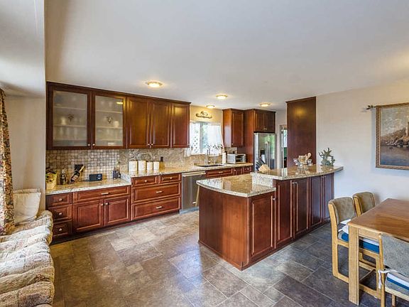 4th image of 6733 Sunny Brae Dr