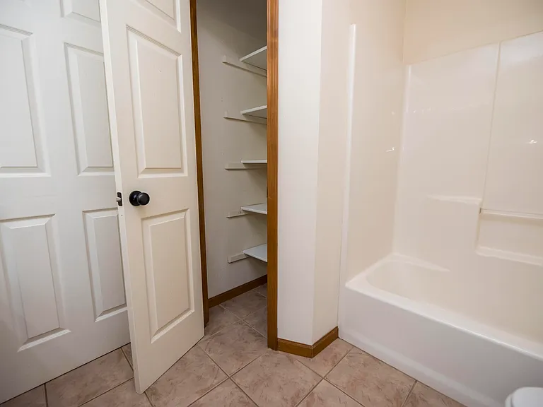 3600 Berkshire Ct — Photo 21