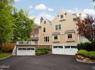 131 E Hamilton Ave #A, Englewood, NJ 07631