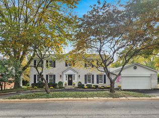 11920 Country Club Dr, Saint Louis, MO 63131