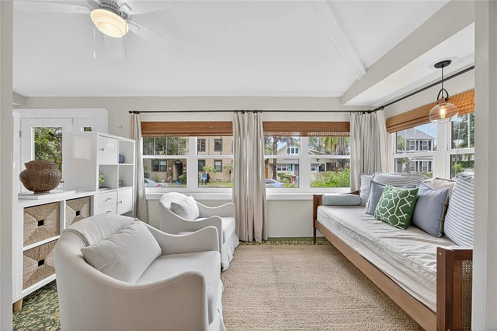 5 bed, 4.0 bath, 3122 sqft, $16,000 — Photo 4