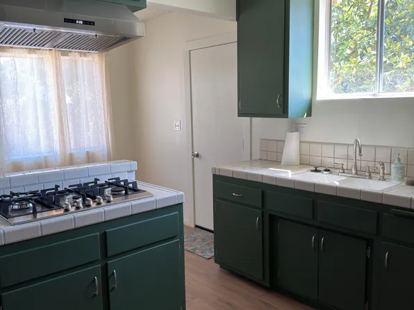 136 E 31st St, Long Beach, CA 90807