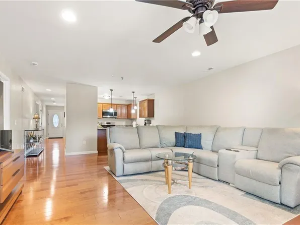 1604 Village Green Cir, Coventry, RI 02816