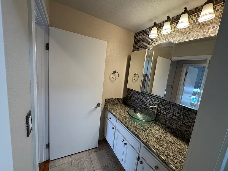 11615 Missouri Ave #2 — Photo 20