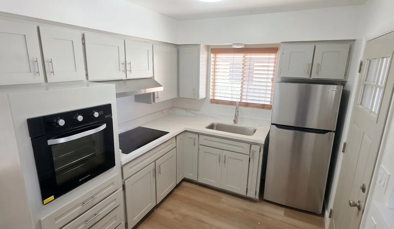 1 bed, 800 sqft, $1,250 — Photo 2