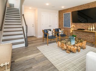 6716 Belcrest Rd, Hyattsville, MD 20782