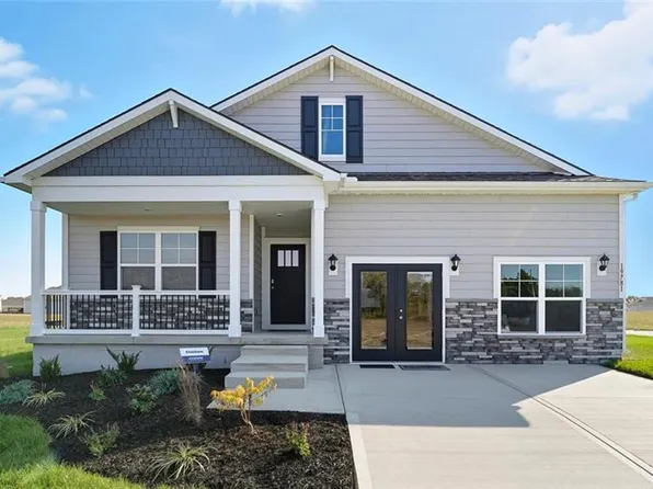 19601 W 201st St, Spring Hill, KS 66083